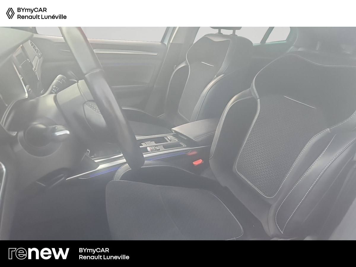 Renault Mégane IV Berline TCe 140 FAP — photo 11