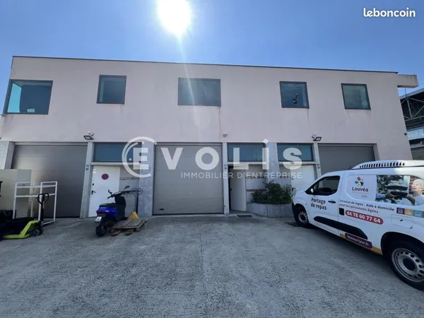 Local d'activité 788 m²