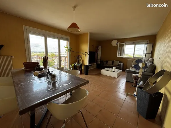 Appartement 2 pièces 64 m²