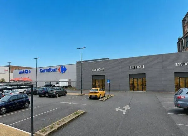 Local commercial 550 m²