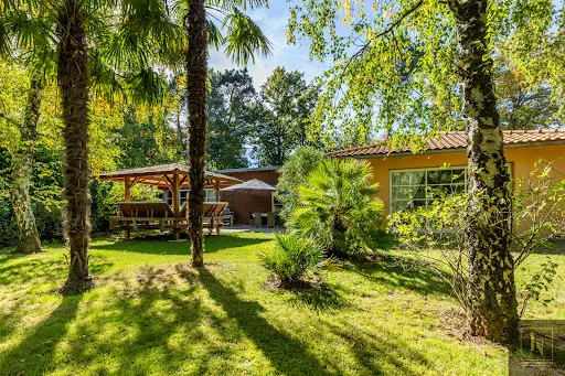 Maison 9 pièces 280 m²