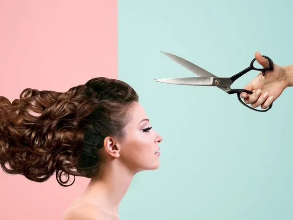 SALON DE COIFFURE