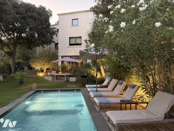 Maison 7 pièces 214 m²