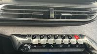 Peugeot 3008 HYBRID 225ch GT Pack e-EAT8 — photo 26