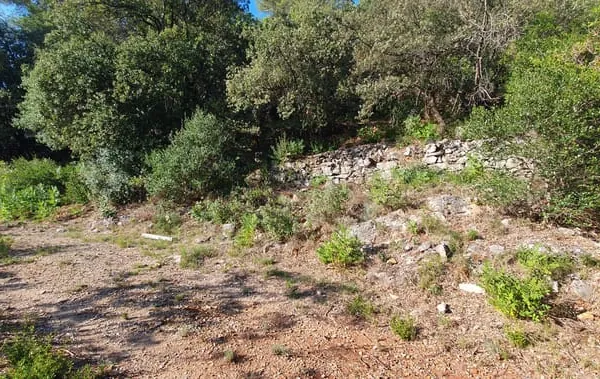 Terrain constructible 970 m² ? Vue panoramique et fort potentiel
