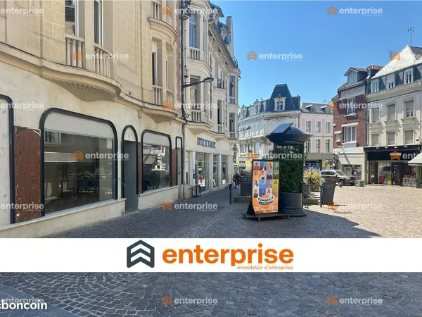 Local commercial 180 m²