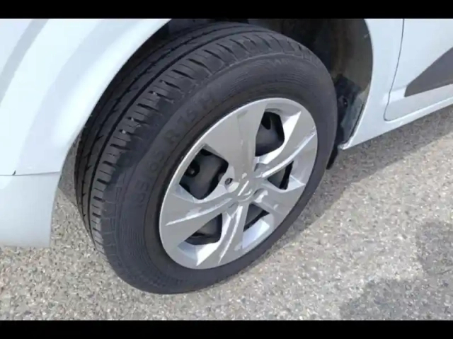 Dacia Sandero 1.0 sce 65ch essential — photo 14