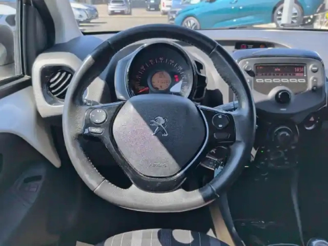 Peugeot 108 vti 72ch bvm5 — photo 24