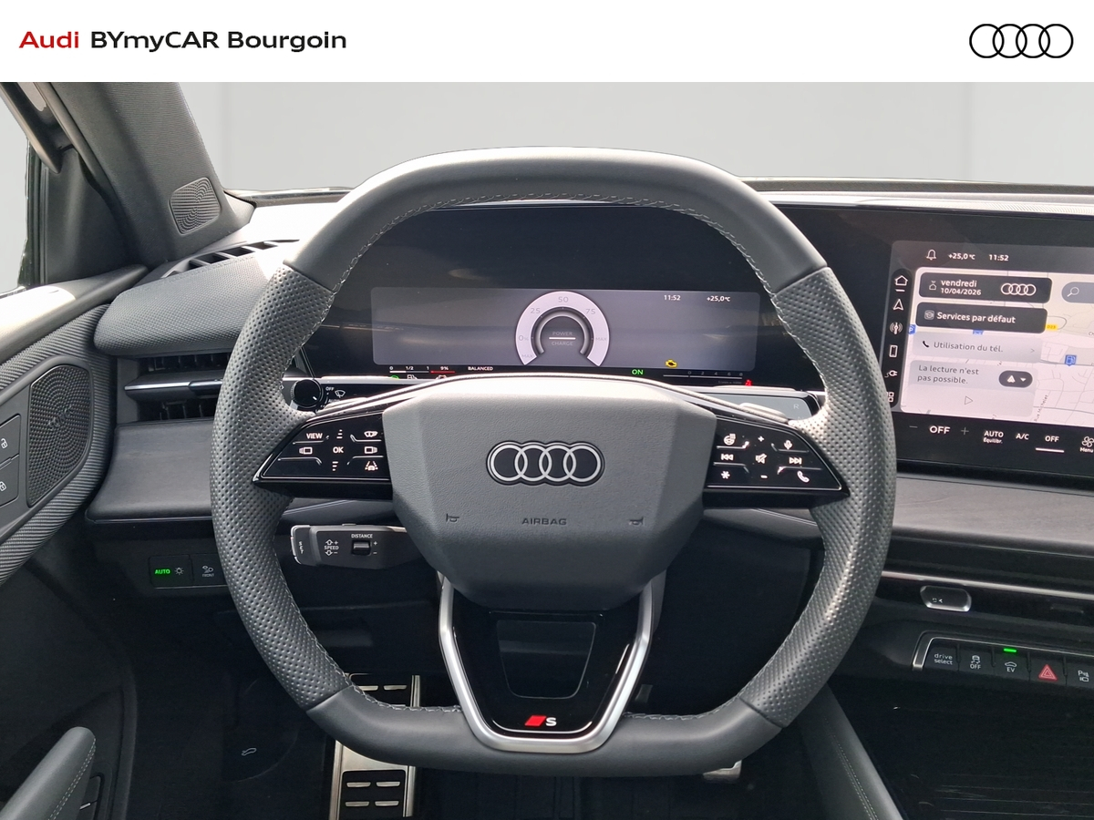 Audi Q3 e-hybrid 272 ch S tronic 6 — photo 10