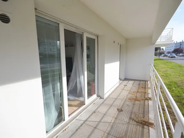 A LOUER - NANTES - ÉRAUDIÈRE - AGRÉABLE T2 DE 48 M² AVEC TERRASSE, PARKING ET CAVE