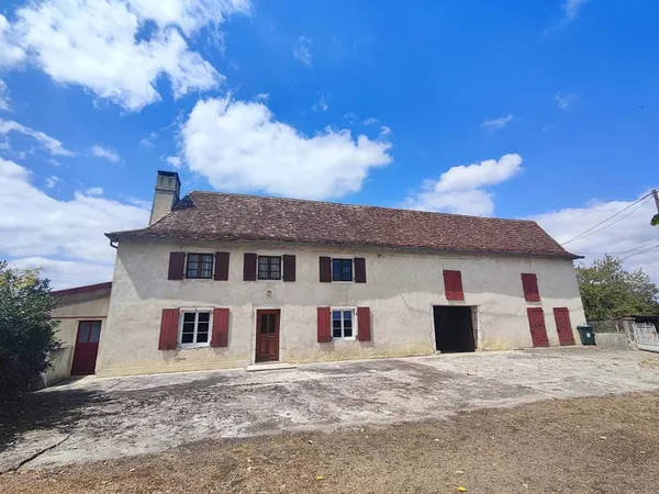Ferme du XVIIIe siècle avec 16 hectares de terrain