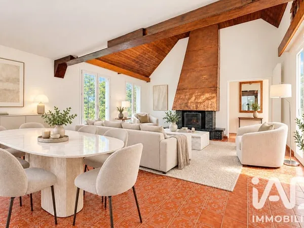 Maison 6 pièces 140 m²