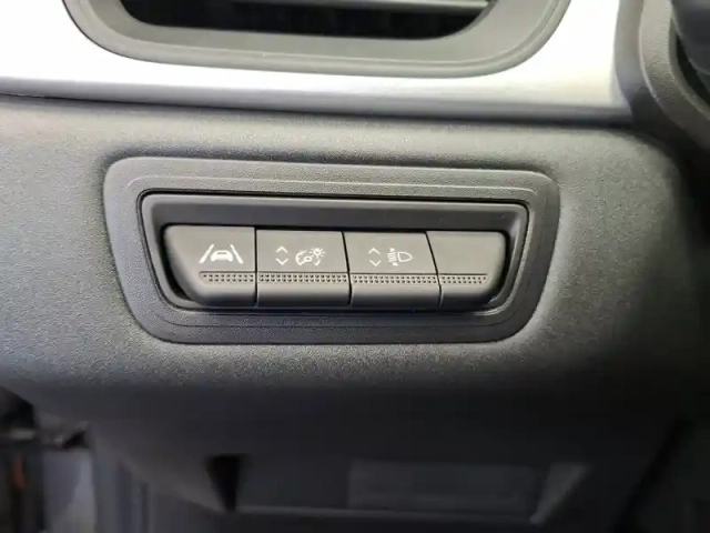 Renault Captur e-tech 145 - 21 — photo 34