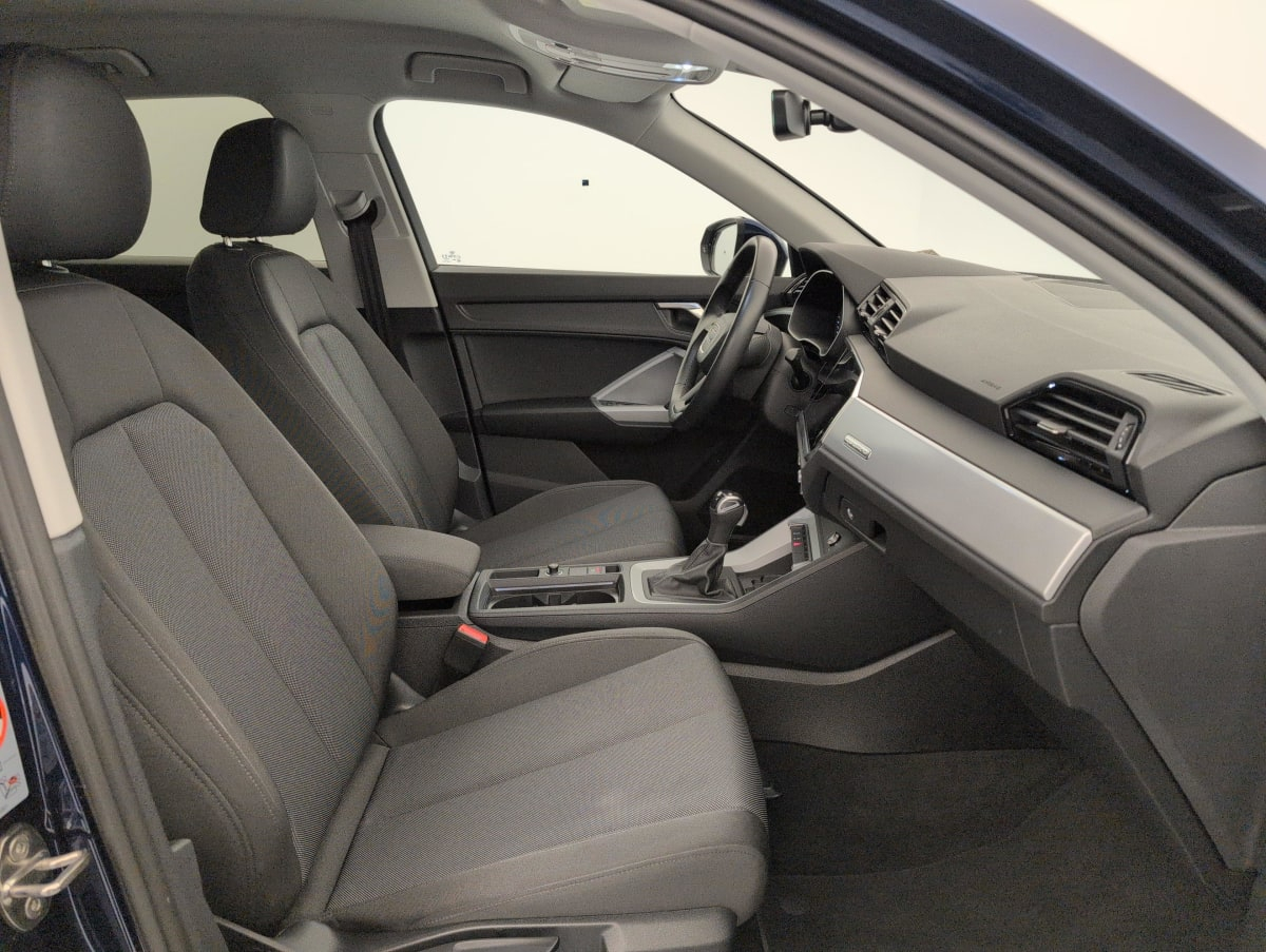Audi Q3 — photo 13