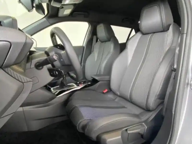Peugeot 2008 1.2 puretech 130ch s&amp;s gt — photo 7