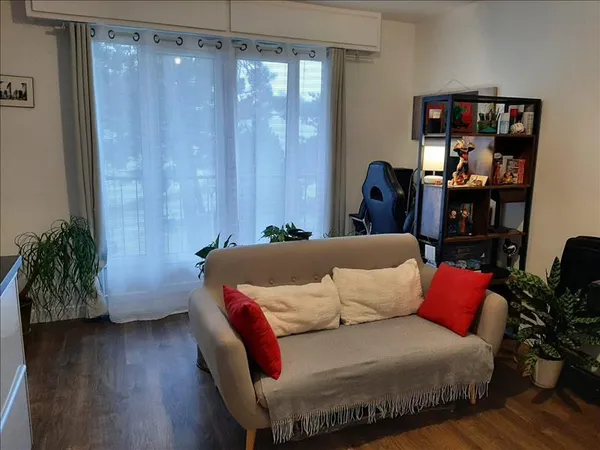 Appartement - 1er étage - 32 m2 - 2 pièces - Meublé