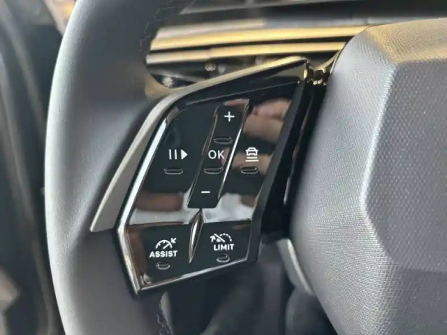 Peugeot 5008 hybrid 145 e-dcs6 — photo 41