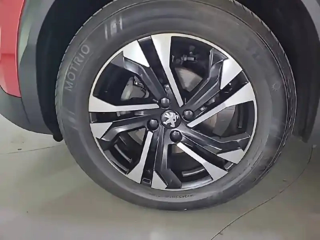 Peugeot 2008 puretech 130 s&amp;s eat8 — photo 20