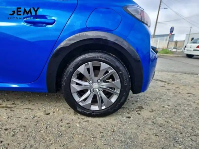 Peugeot 208 electrique 50 kwh 136ch — photo 11
