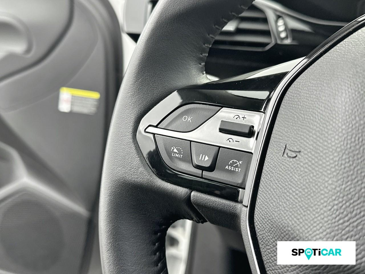 Peugeot 308 phev 180ch active pack e-eat8 — photo 17