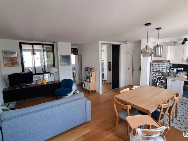 Vente appartement 3 pièces - 56 m² - Quartier Marceau / Faubourg de l'arche, Courbevoie