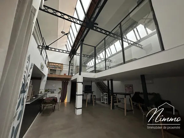NIMES MARECHAL JUIN LOCAL COMMERCIAL A USAGE DE BUREAU DE 3