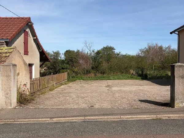 Terrain 881 m²