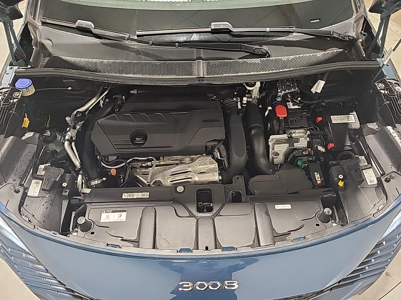 Peugeot 3008 hybrid 225 e-eat8 allure pack — photo 15