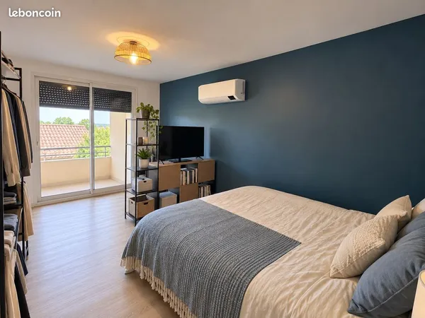 À louer - Charmant studio rénové de 24 m² avec balcon - Saint-Céré (46)