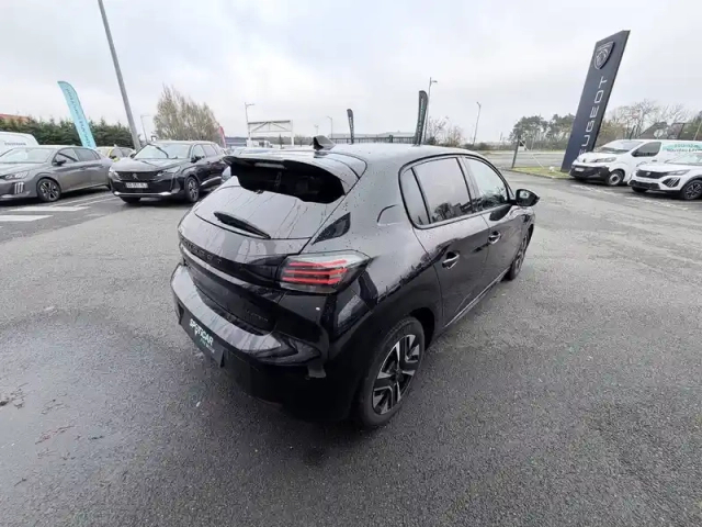 Peugeot 208 hybrid 100 e-dcs6 — photo 12