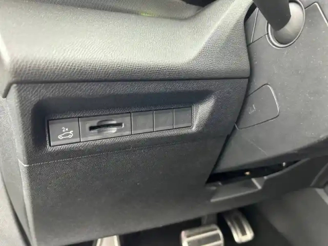 Peugeot 308 sw puretech 130ch s&amp;s eat8 — photo 60