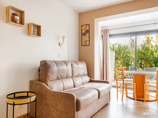 Studio amandier Arles
