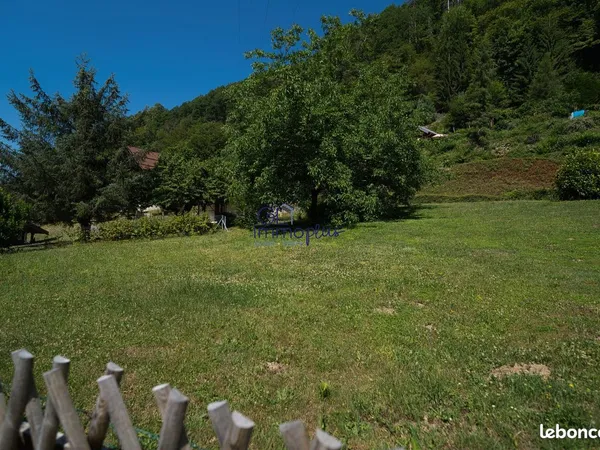 Terrain 514 m² Queige