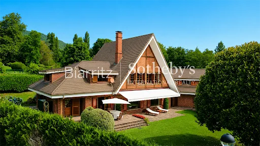 Maison 5 pièces 516 m²