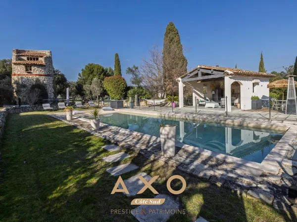 Maison 7 pièces 246 m²