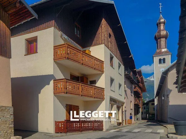 Immeuble 275 m²
