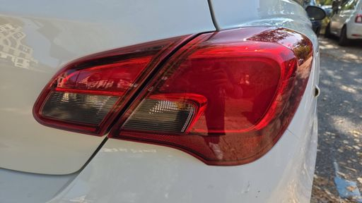Opel Corsa 1.4 90 - Design 120 Ans – 2019 – 136739 km – Essence – Boîte Manuelle — photo 4