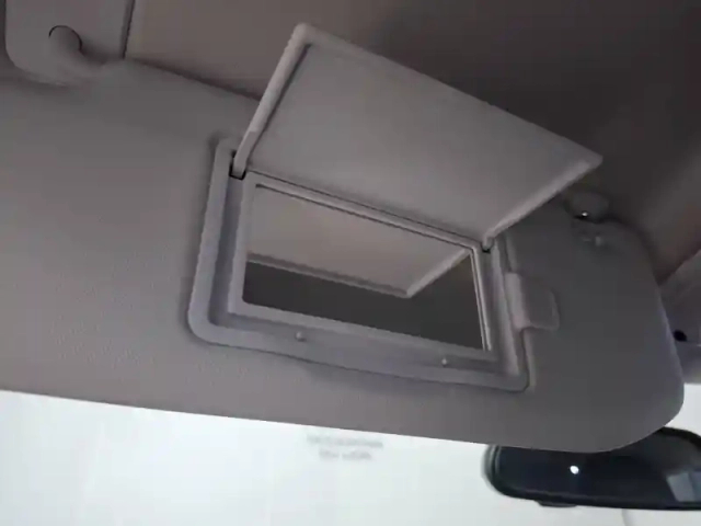 Peugeot 2008 bluehdi 110 s&amp;s bvm6 — photo 2