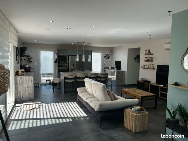 Maison Individuelle Contemporaine avec piscine