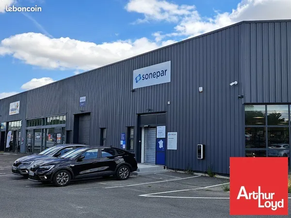 Local commercial 310 m² CHATELLERAULT