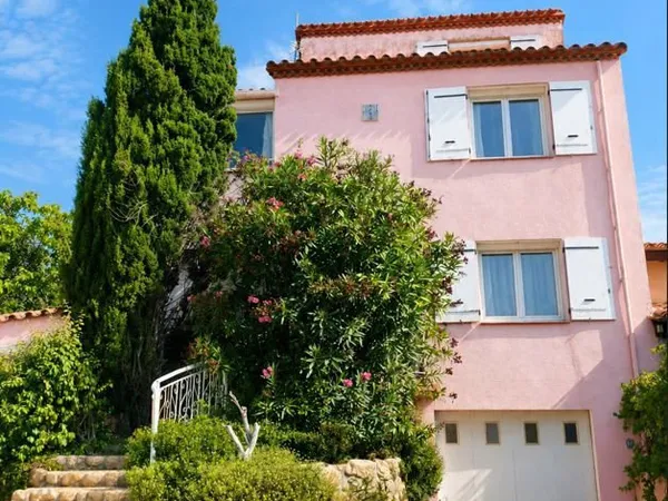 Grande maison individuelle / Immeuble