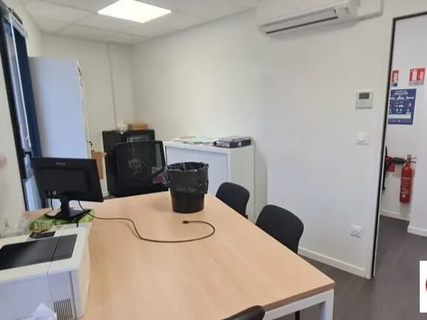 Bureaux 57 m²