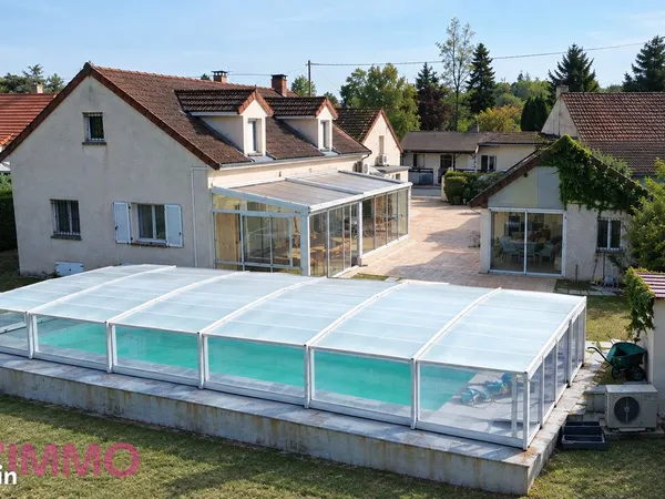 Maison 6 pièces 236 m²