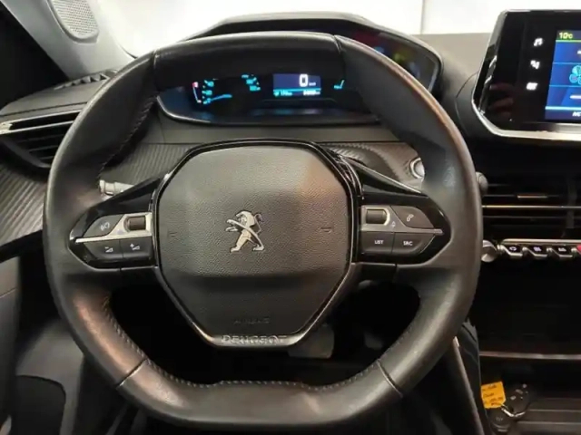 Peugeot 2008 e- 136ch allure — photo 12