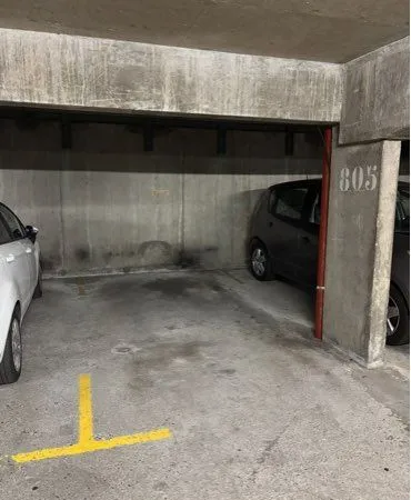 Loue place de parking