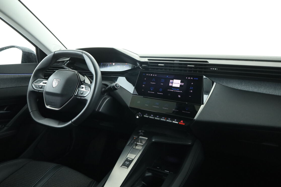 Peugeot 308 1.6 PHEV Allure Pack e-EAT8 — photo 12