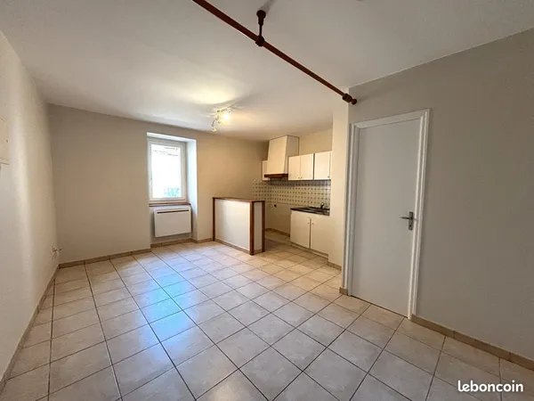 Studio 1 pièce 23 m²