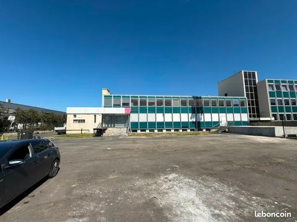 BUREAUX 790 m² BOBIGNY