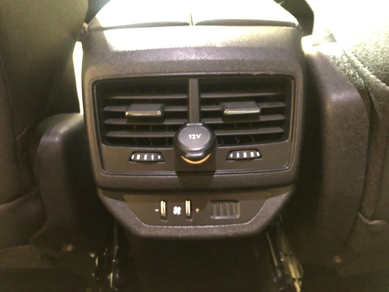 Peugeot 5008 puretech 130ch s&s eat8 allure pack — photo 23
