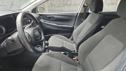 Hyundai i20 1.2 i 84 - Initia – 2023 – 71801 km – Essence – Boîte Manuelle — photo 21